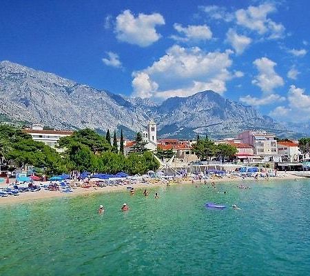 Apartment House Aria Baška Voda Dış mekan fotoğraf